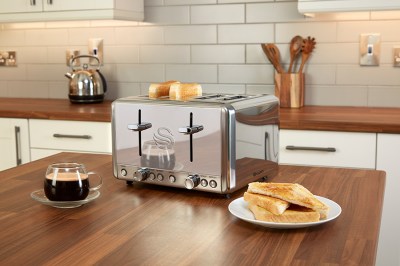 CLASSIC-4-SLICE-TOASTER-ON-COUNTER